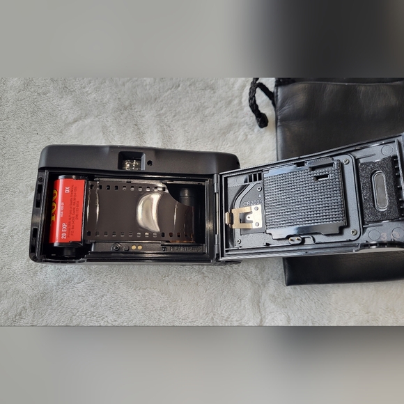 Konica Top's AF-300 Auto Focus Auto Flash 35mm Camera NOT Tested - Picture 5 of 8